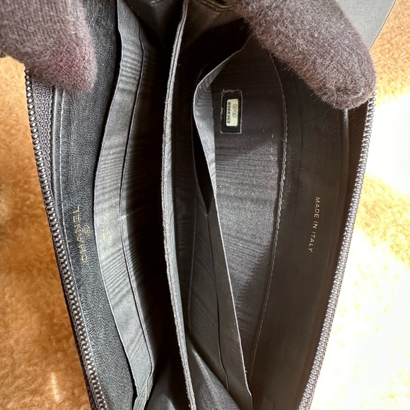 Authentic Chanel Wallet - Picture 15 of 17